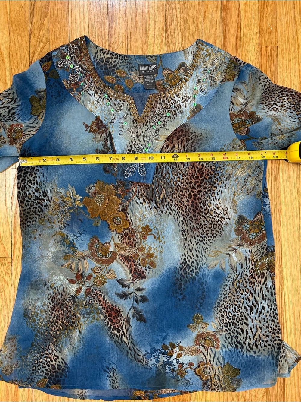 Chico’s Sheer Blue Printed Beaded V-Neck Blouse - Picture 5 of 6